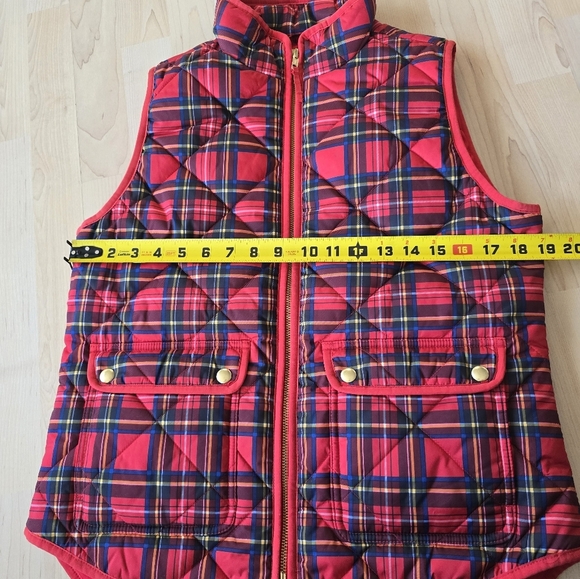 J. Crew plaid tartan puffer vest size small - Picture 6 of 9